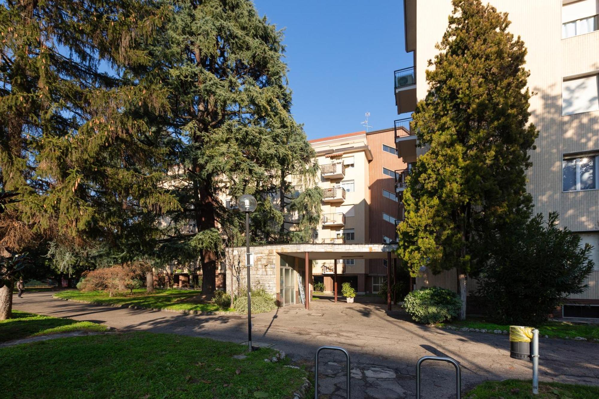 Milan-Linate Apartment With Balcony Екстер'єр фото