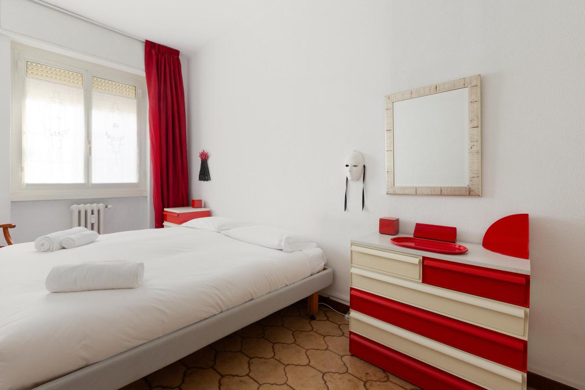 Milan-Linate Apartment With Balcony Екстер'єр фото